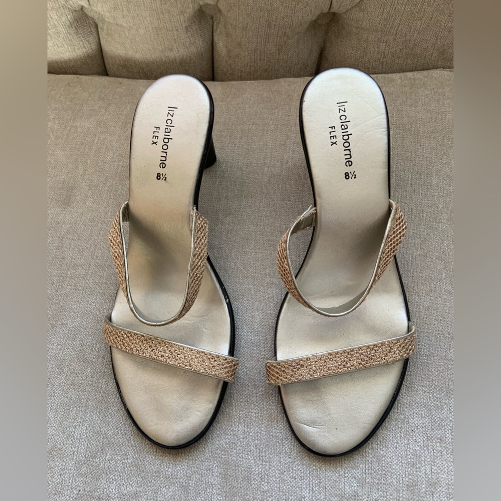 Liz Claiborne flex party sandals gold texture and Color - size 81/2 .